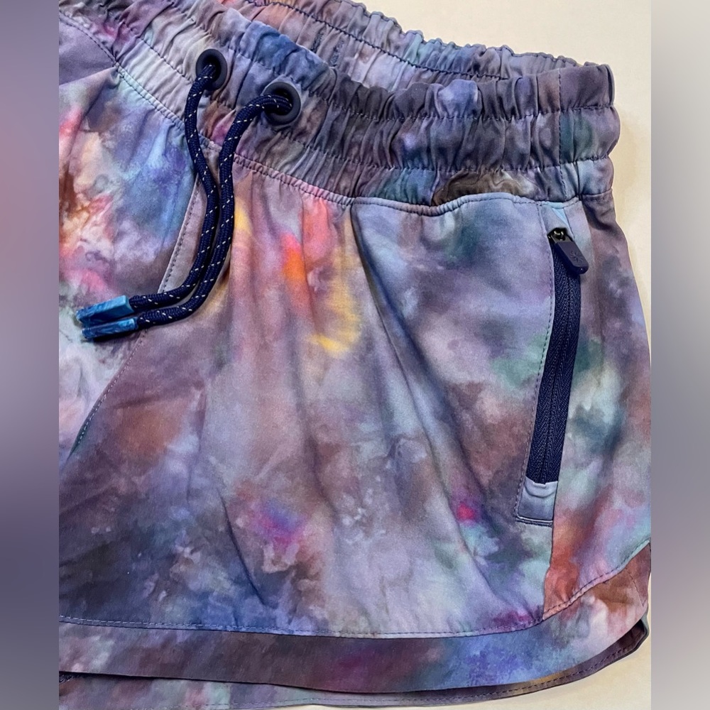 Girls Size 7. Athleta Brand Athletic Shorts. Galaxy Print. Euc - Picture 2 of 5